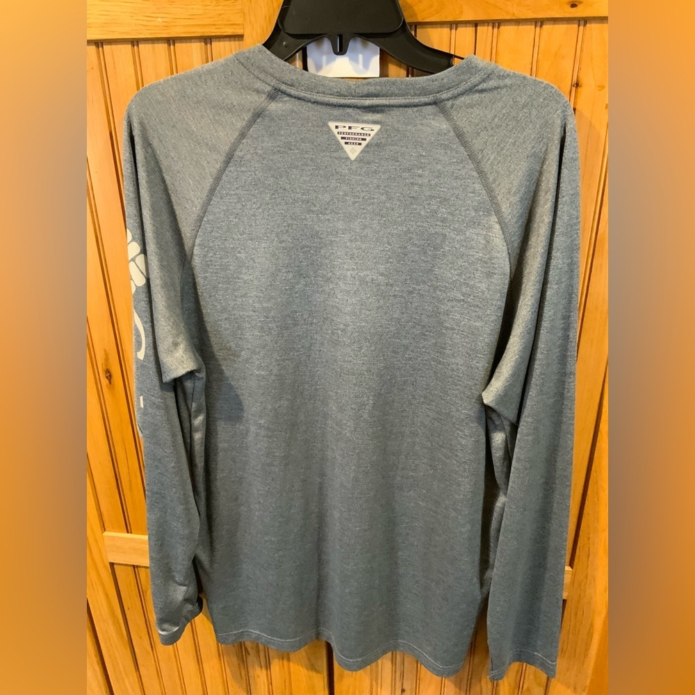 Columbia Heathered Gray Crew Neck Shirt - Picture 3 of 3